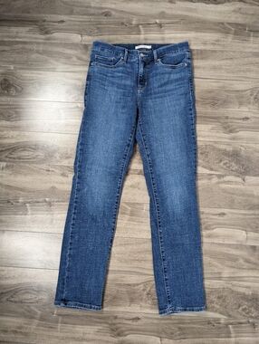 LEVI'S 312 SHAPING SLIM Size 29 Women's Denim Jeans
